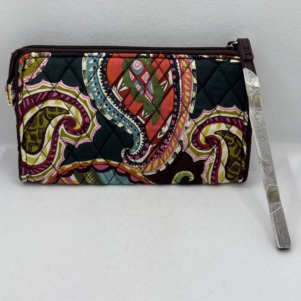 NWT Vera Bradley Heirloom Paisley RFID Grab & Go Wristlet Signature Cotton
